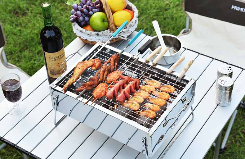 Than mùn cưa và ứng dụng trong tiệc nướng ngoài trời